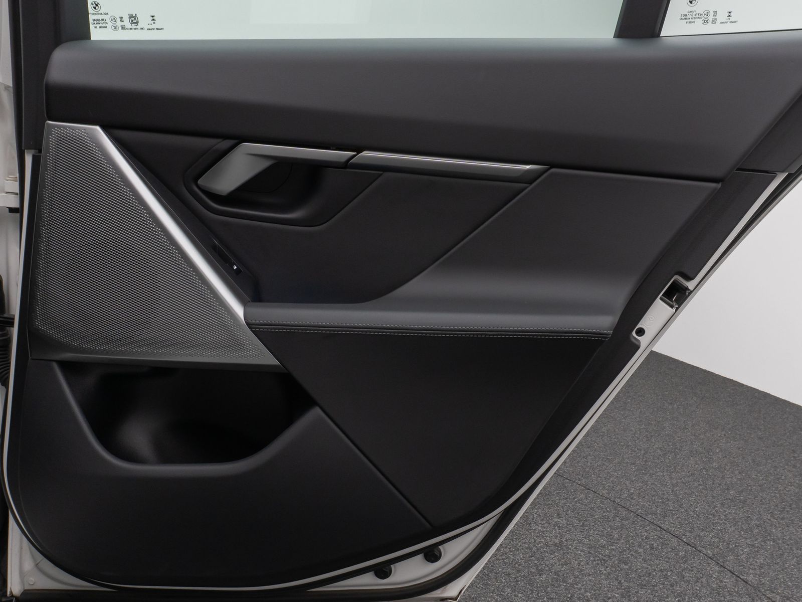 Fahrzeugabbildung BMW 520d Kamera DAB DrivingAssist Alarm LED Sport