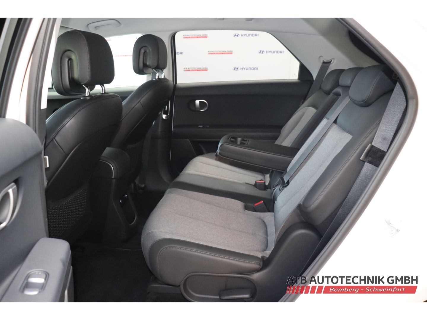 Fahrzeugabbildung Hyundai IONIQ 5 Techniq 77,4 kWh SOH 100% 20'' LM-Felgen