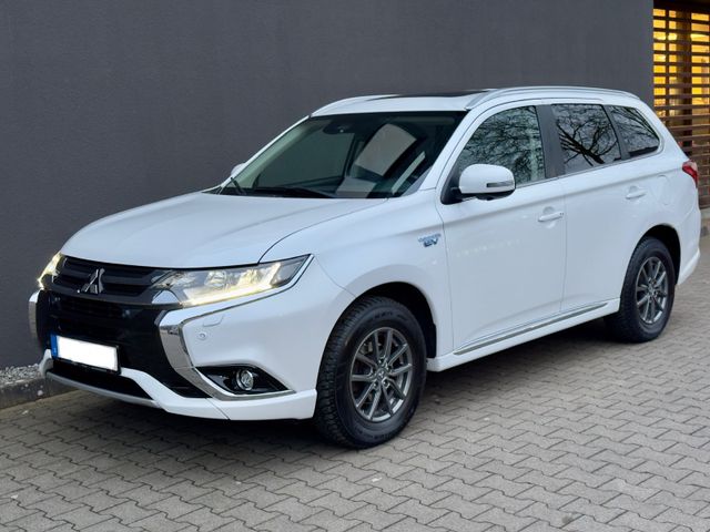 Mitsubishi Outlander 2.0 PHEV Plus 4WD ACC Leder Kamera AHK