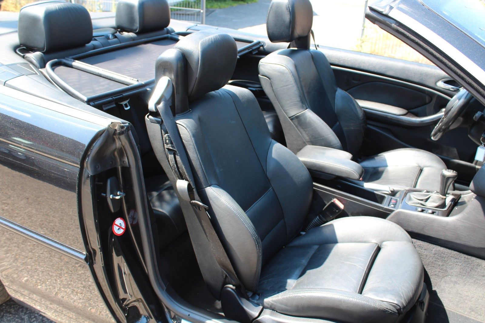 330Ci CABRIO 1. Hand Scheckheft!!