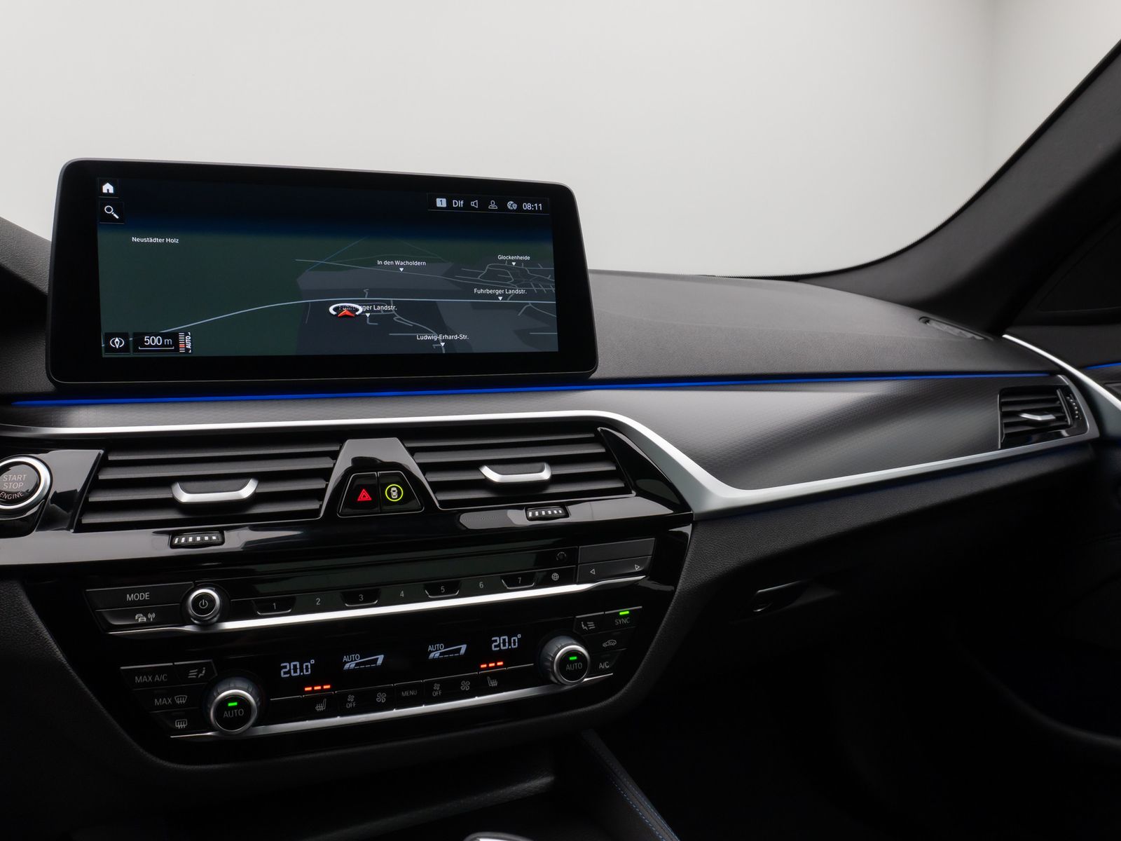 Fahrzeugabbildung BMW 530d xD M Sport Panorama Kamera HUD HiFi Komfort