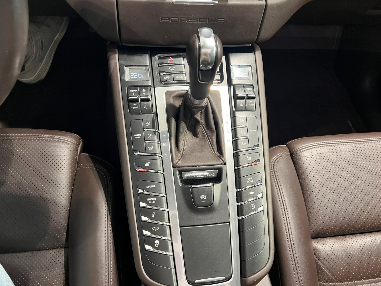 PORSCHE MACAN TURBO - 400 ch