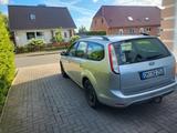 Ford Focus 1,6TDCi 80kW DPF Style+ Turnier Style+ - Ford Focus aus 2010 mit Diesel-Antrieb