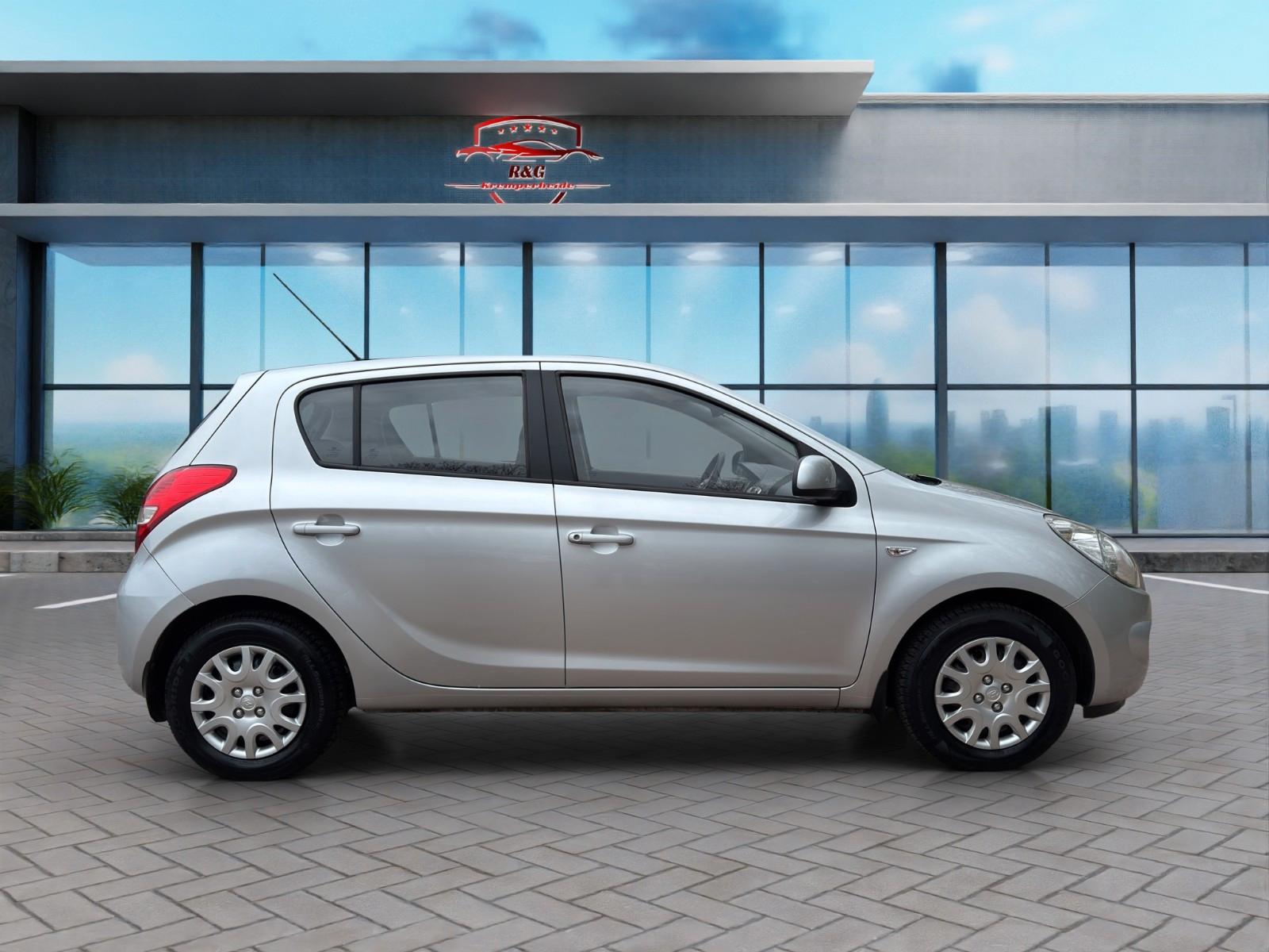 Hyundai i20 Classic (Tüv und Service Neu)