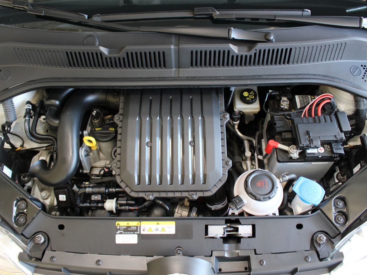 Fahrzeugabbildung Volkswagen up! move Klima/SHZ/Maps+More Dock