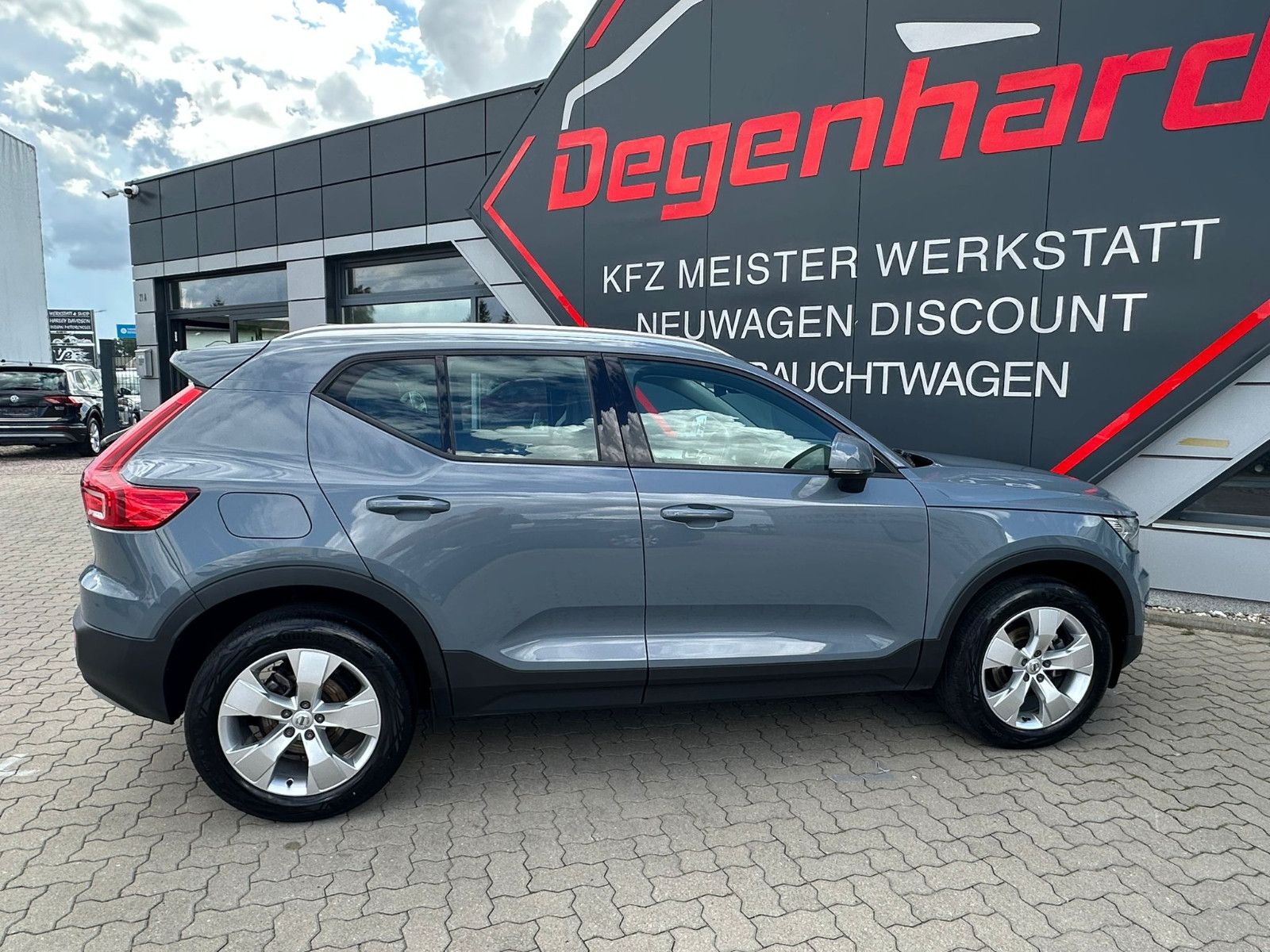 Volvo XC 40 XC40 Momentum Pro 2WD Virtual Nav Temp LED foto 13