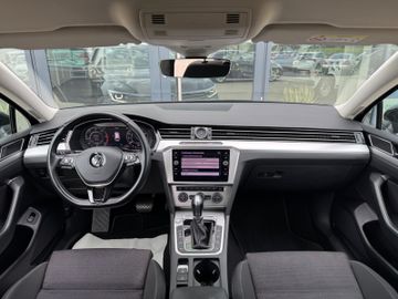 Volkswagen Passat Variant - 11