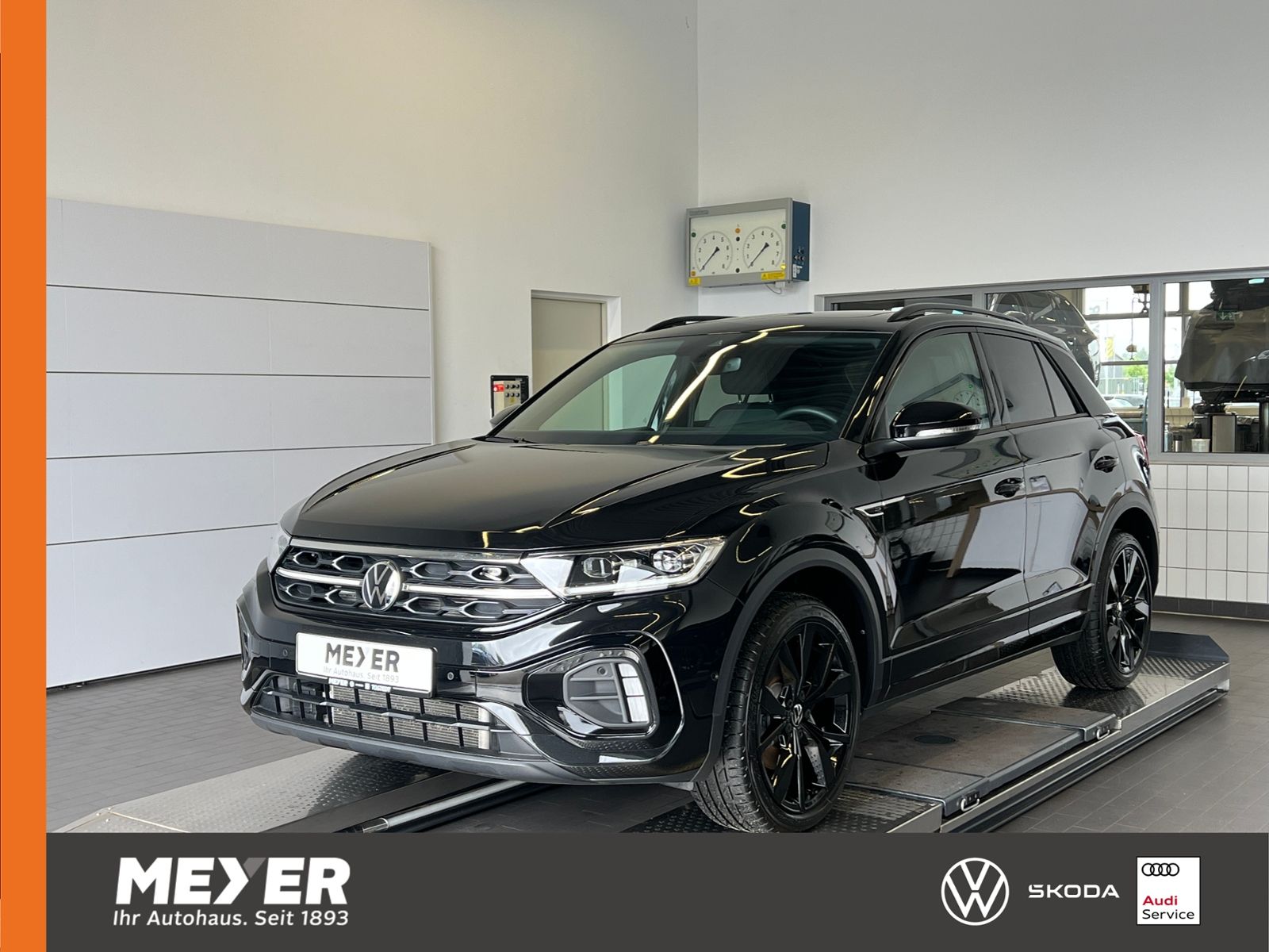 Fahrzeugabbildung Volkswagen T-Roc R-Line 2.0 TSI DSG 4MOTION *AHK,Pano,DCC,1
