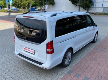 Mercedes V 220 - 4