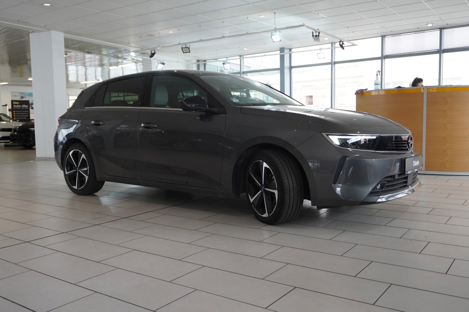 Fahrzeugabbildung Opel Astra L Lim. 1.2T ELEGANCE NAVI/LED/KAMERA/SPORT