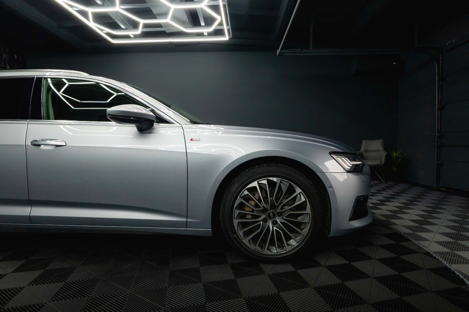 Fahrzeugabbildung Audi A6 Avant 50 TFSIe quattro SportDesign*Matrix*ACC