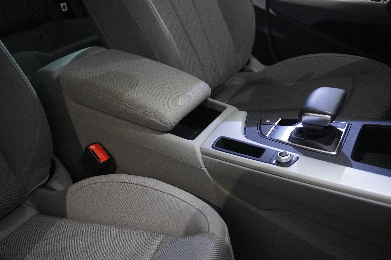 Fahrzeugabbildung Audi A5 Sportback 35 TDI S-TRONIC NAVI/LED/SHZ/DAB+