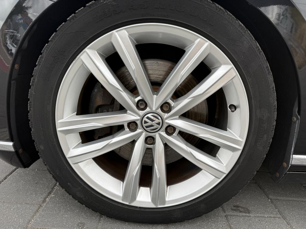 VOLKSWAGEN PASSAT R-LINE - 239 CV - HIGHLINE - 4MOTION - BVA - ALCANTARA