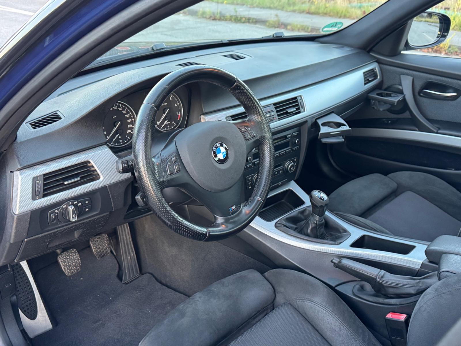 BMW 320i M SPORT 170CH