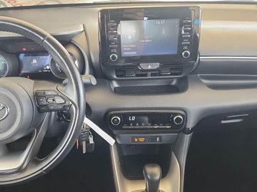 Toyota Yaris - 10