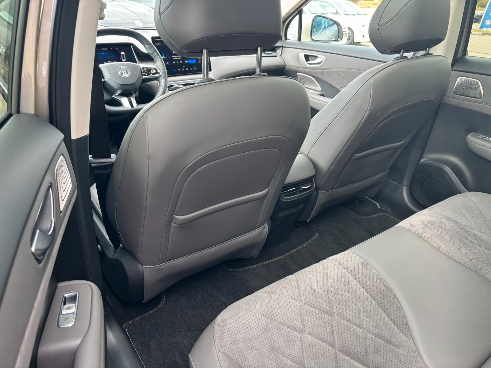 MG S6 EV