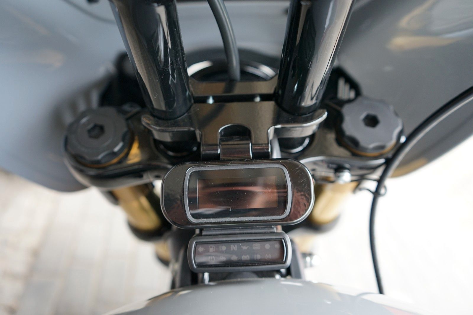 Fahrzeugabbildung Harley-Davidson Softail Street Bob 114 CLUBSTYLE Öhlins Zard DON