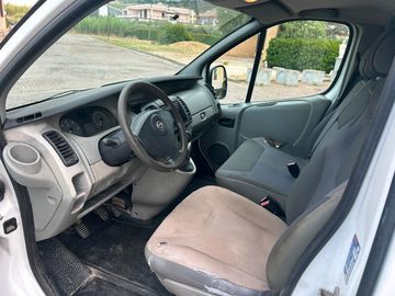 Opel Vivaro - 8