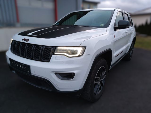 Jeep Grand Cherokee TRAILHAWK 3.0 CRD AHK S-Belüftung