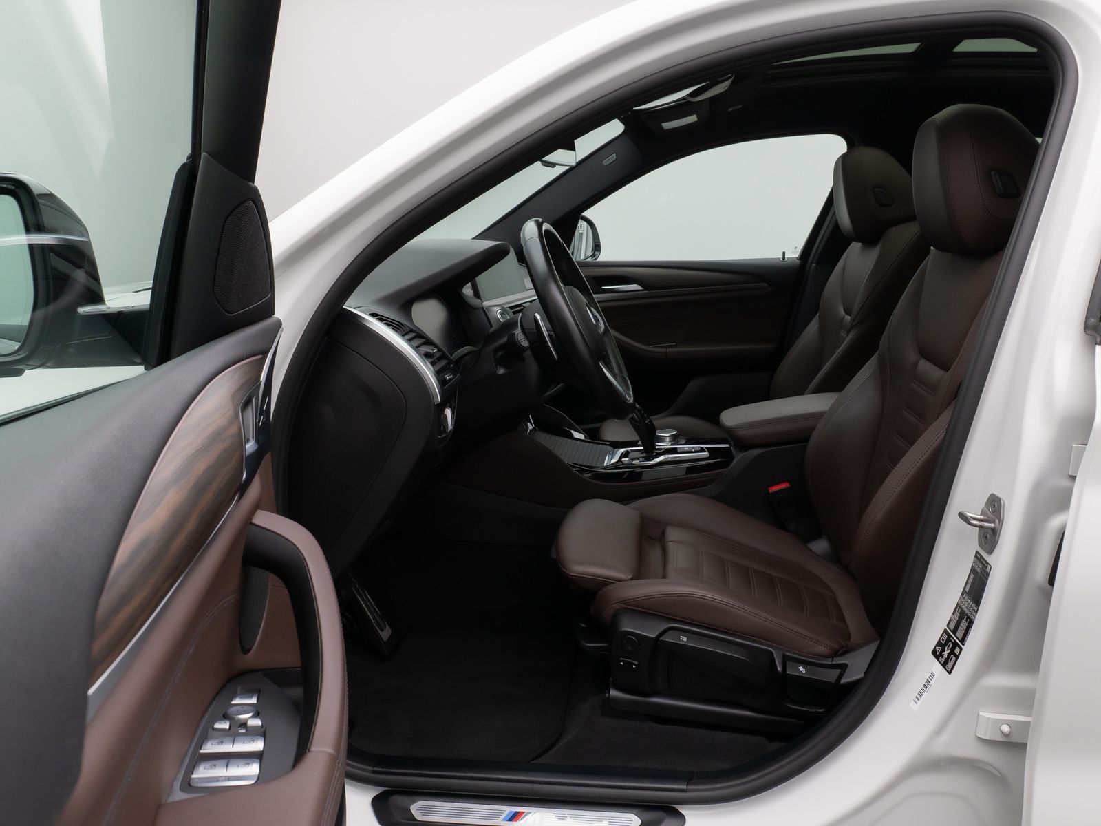 Fahrzeugabbildung BMW X4 xD30d M Sport Kamera Panoram HUD DAB HiFi AHK