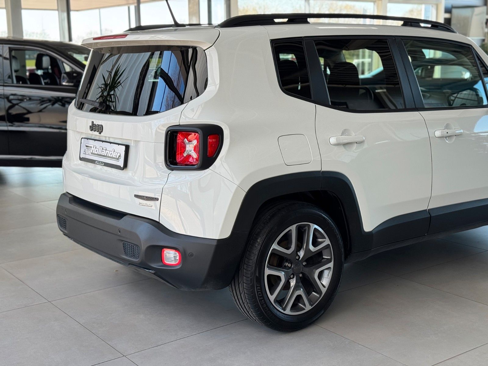 Fahrzeugabbildung Jeep Renegade 1.6 E-torQ Night Eagle FWD "Navigation"