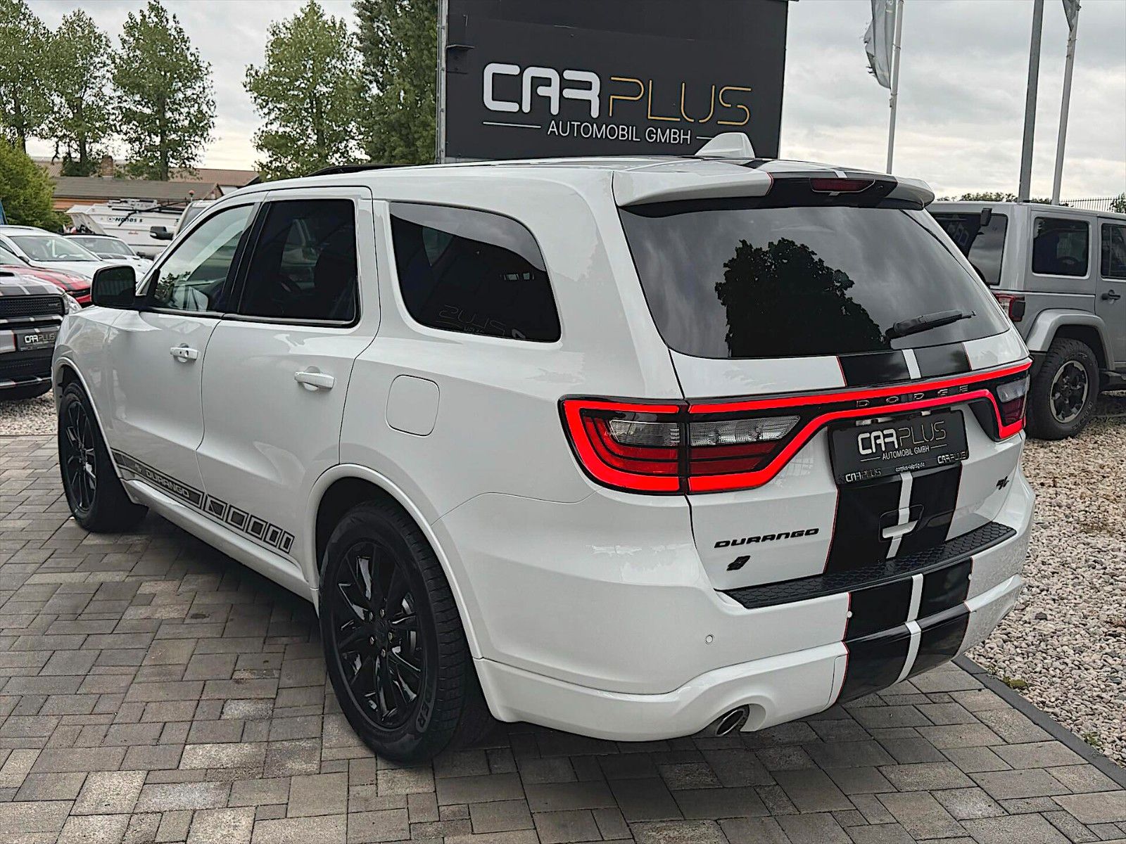 Fahrzeugabbildung Dodge Durango 5.7 V8 R/T 4x4 Night Paket *LED*7 Sitze*