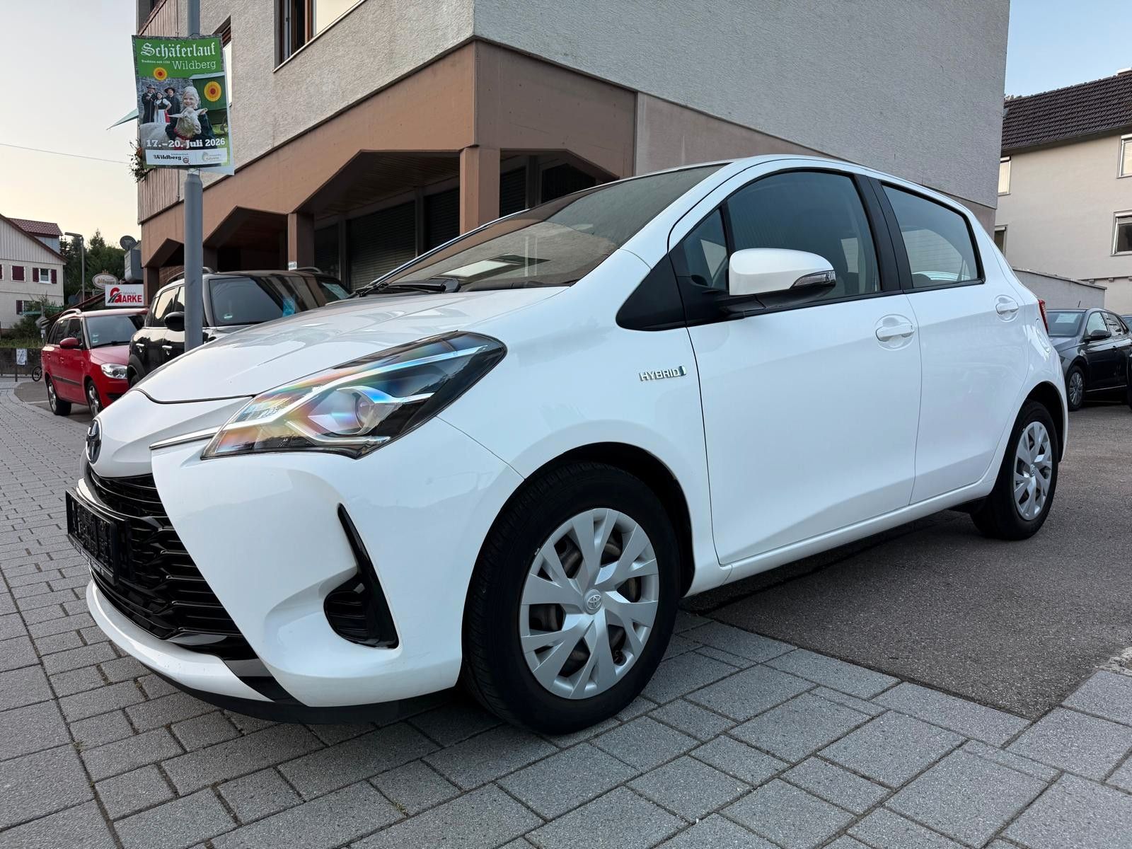 Toyota Yaris Hybrid Business Edition *Nav, Kam & Assist