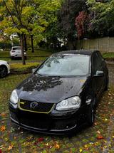 Volkswagen Golf 5 GTI Pirelli - Volkswagen Golf GTI pirelli mit Benzin-Antrieb