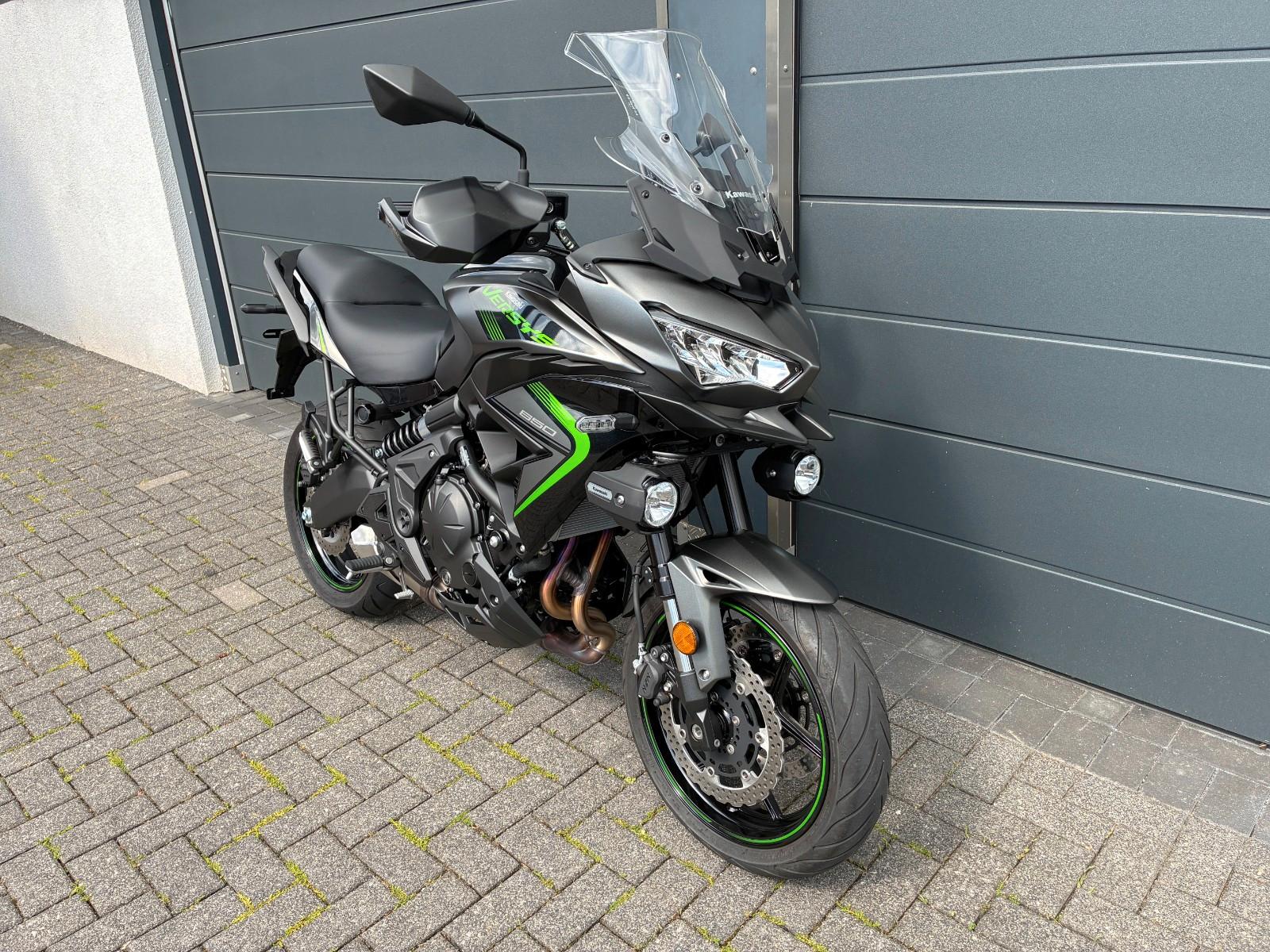 Kawasaki Versys650 nur 1400 Km Garantie bis 03/2029