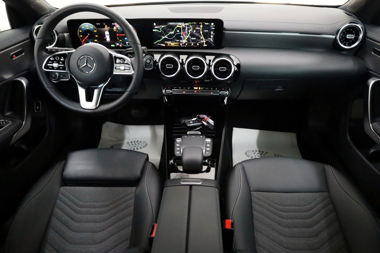 Fahrzeugabbildung Mercedes-Benz CLA 250 e SB,Progressive,Navi,LED,CarPlay,Kamera