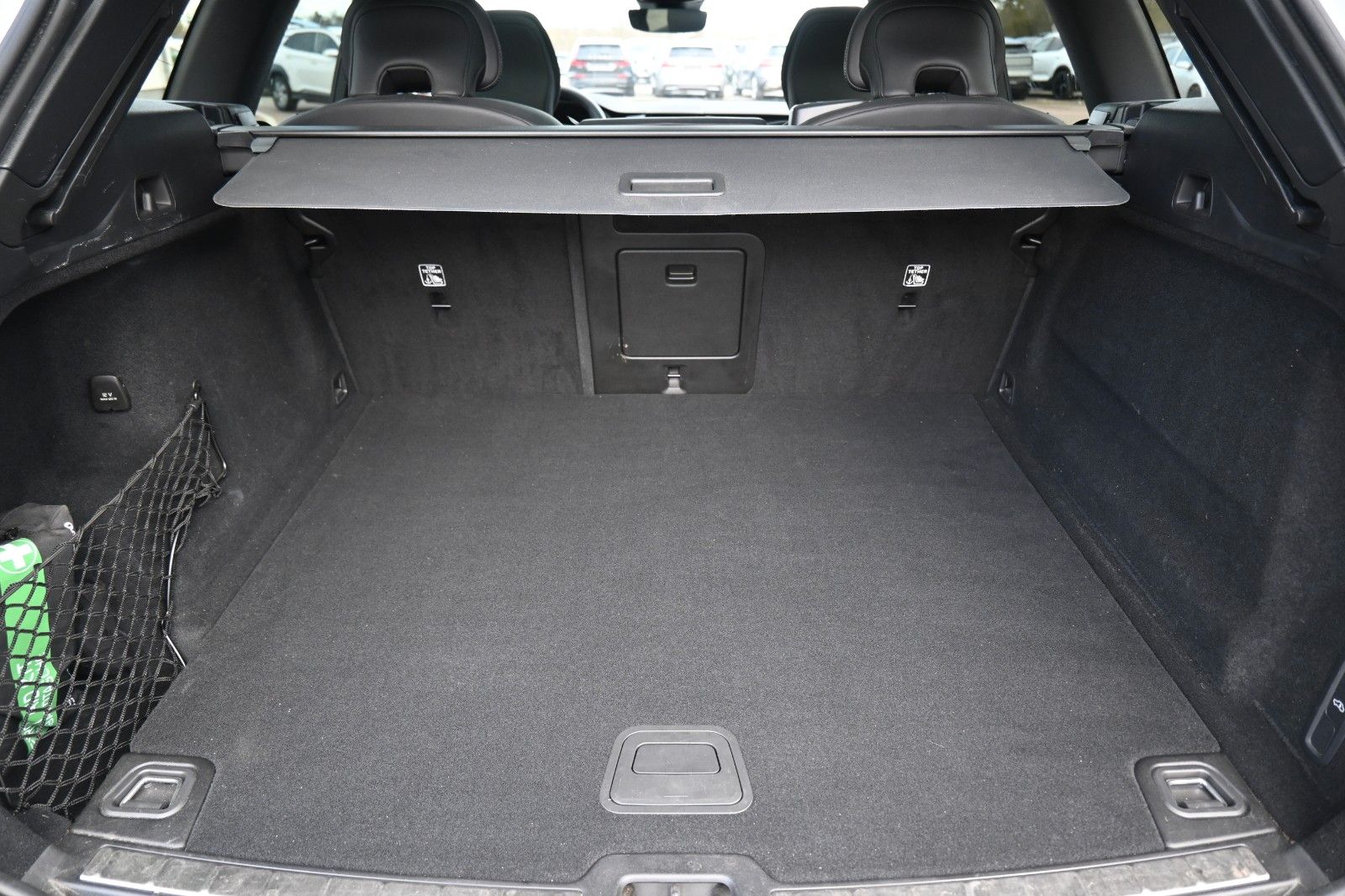 Fahrzeugabbildung Volvo XC60 B4 Ultimate Dark AWD*LUFT*360°*SDTHZG*LED