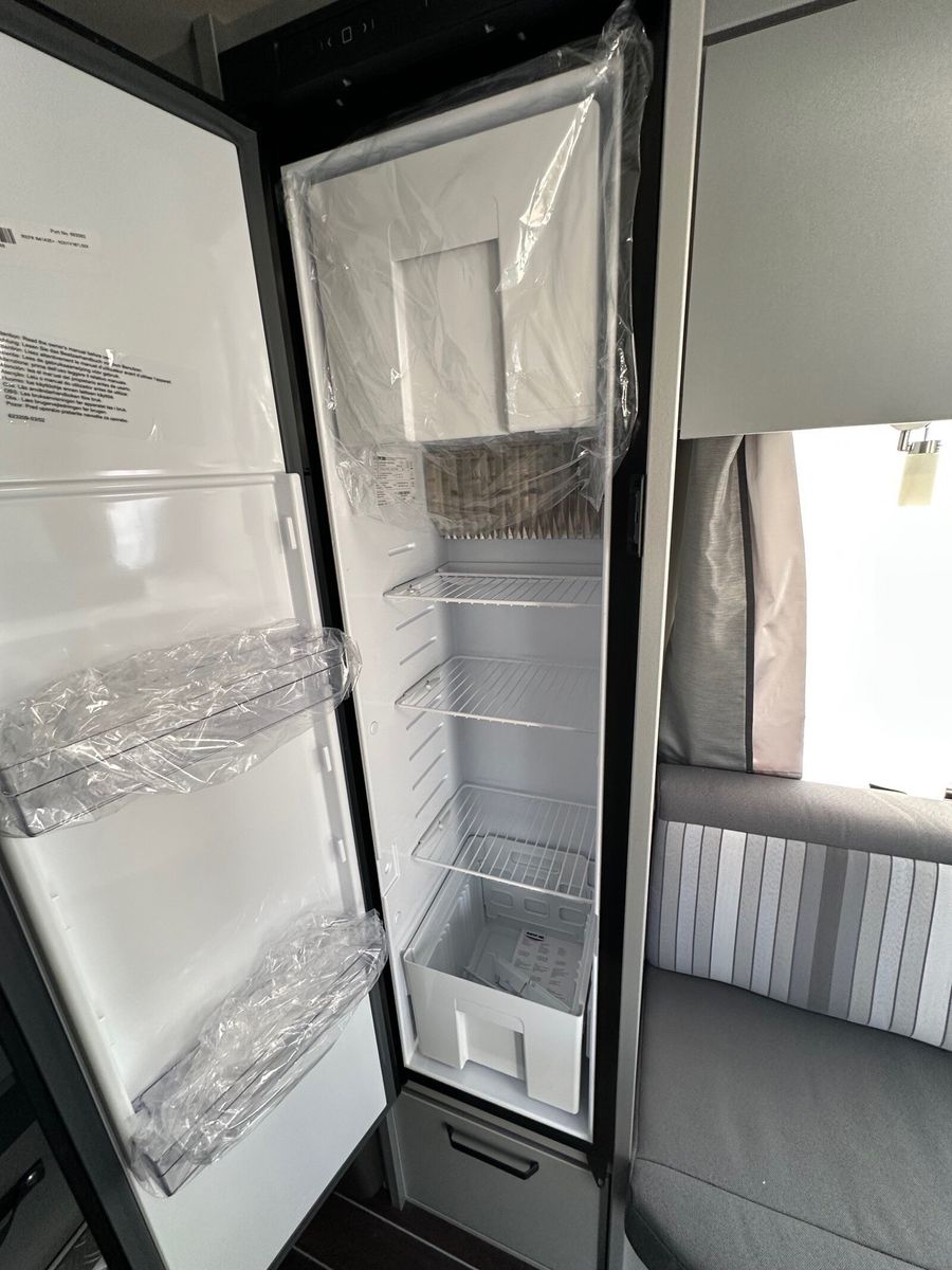 Fahrzeugabbildung Knaus Sport & Fun BLACK SELECTION 480 QL Klima Markise