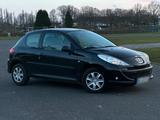 Peugeot 206+ 1.1 mit TÜV 2027 - Peugeot 206: Coupe