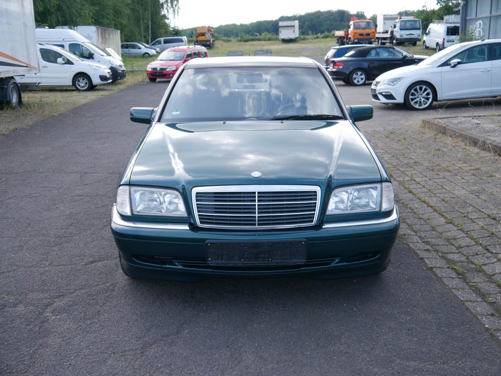 Mercedes-Benz C 200 Elegance Benzin Automatikg-Klimaanlage Lim