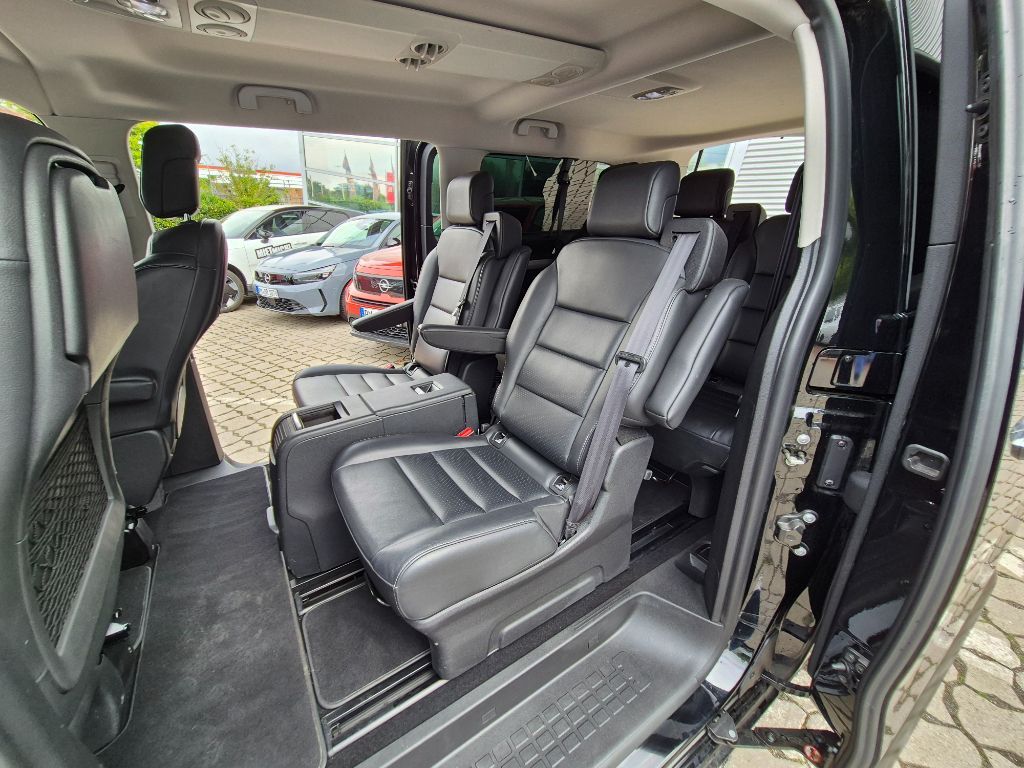 Fahrzeugabbildung Opel Zafira Life Tourer L 2.0D Aut.+Leder+Standh+Kame