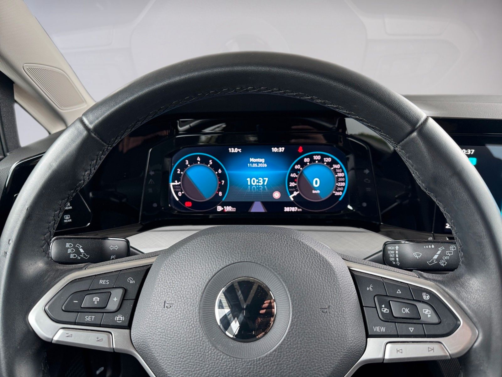 Fahrzeugabbildung Volkswagen Golf VIII Lim. Life 1.5 TSI