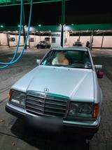 Mercedes-Benz Mercedes W124 3.0L 6 Zylinder - Mercedes-Benz R 300 Benziner Gebrauchtwagen