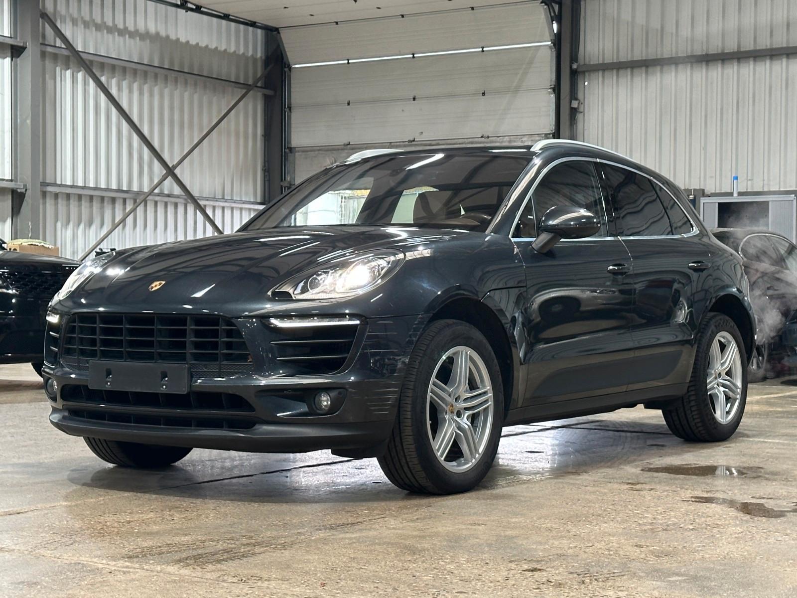 Porsche Macan S