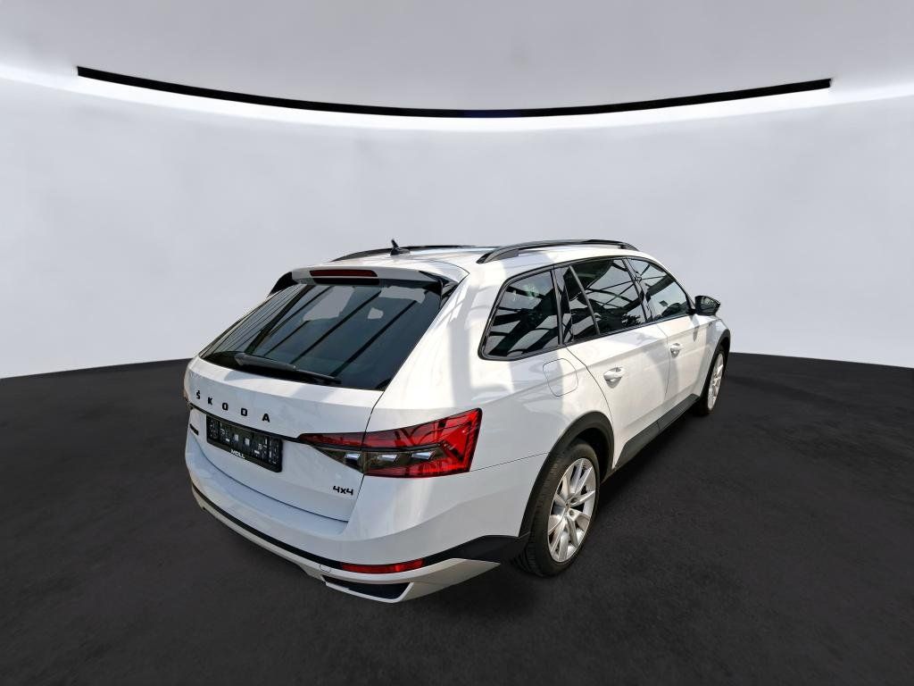 Fahrzeugabbildung SKODA Superb Combi 2.0 TDI Scout Final Edt./AHK/PANO/