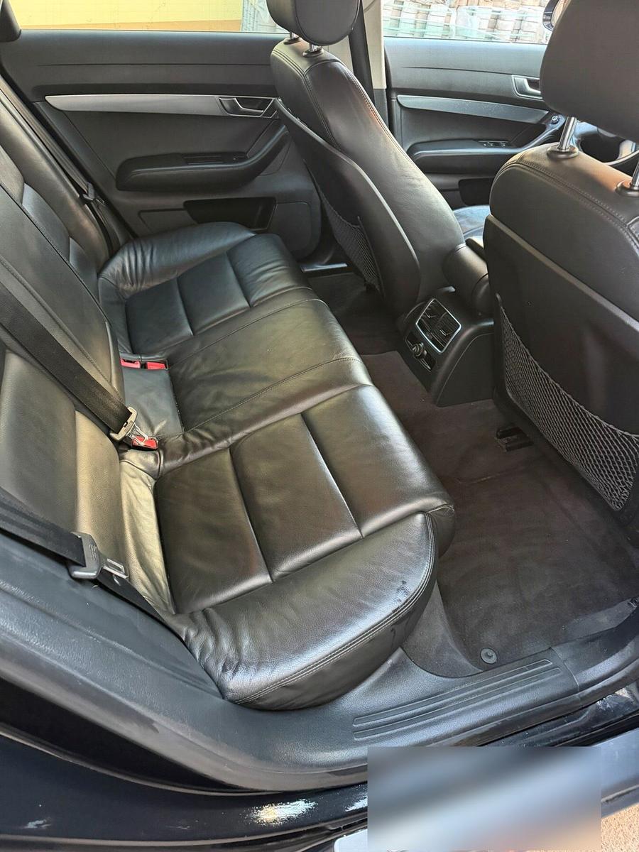 Audi  2010 — photo 11