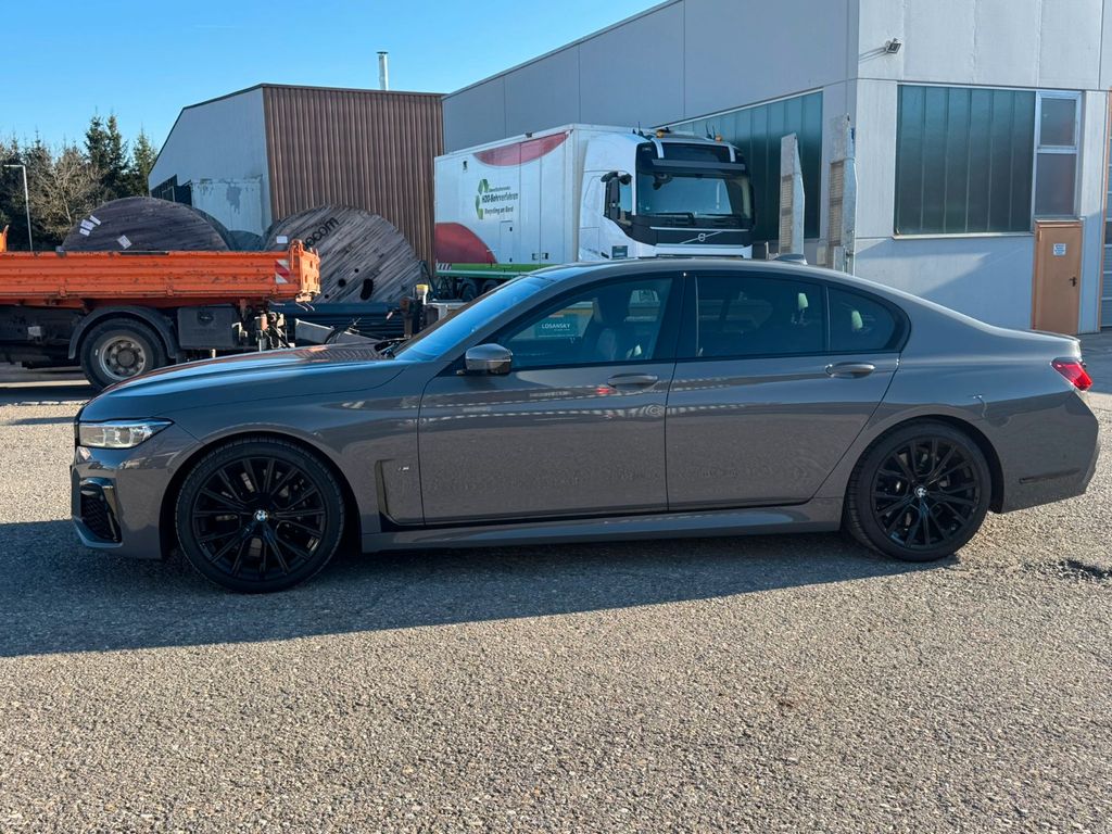 Image of BMW 740
