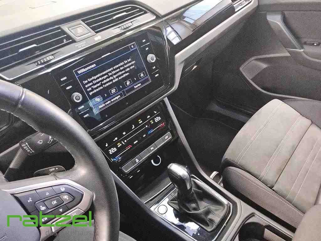 Fahrzeugabbildung Volkswagen Touran Highline 2.0 TDI DSG AHK-klappbar Navi Di
