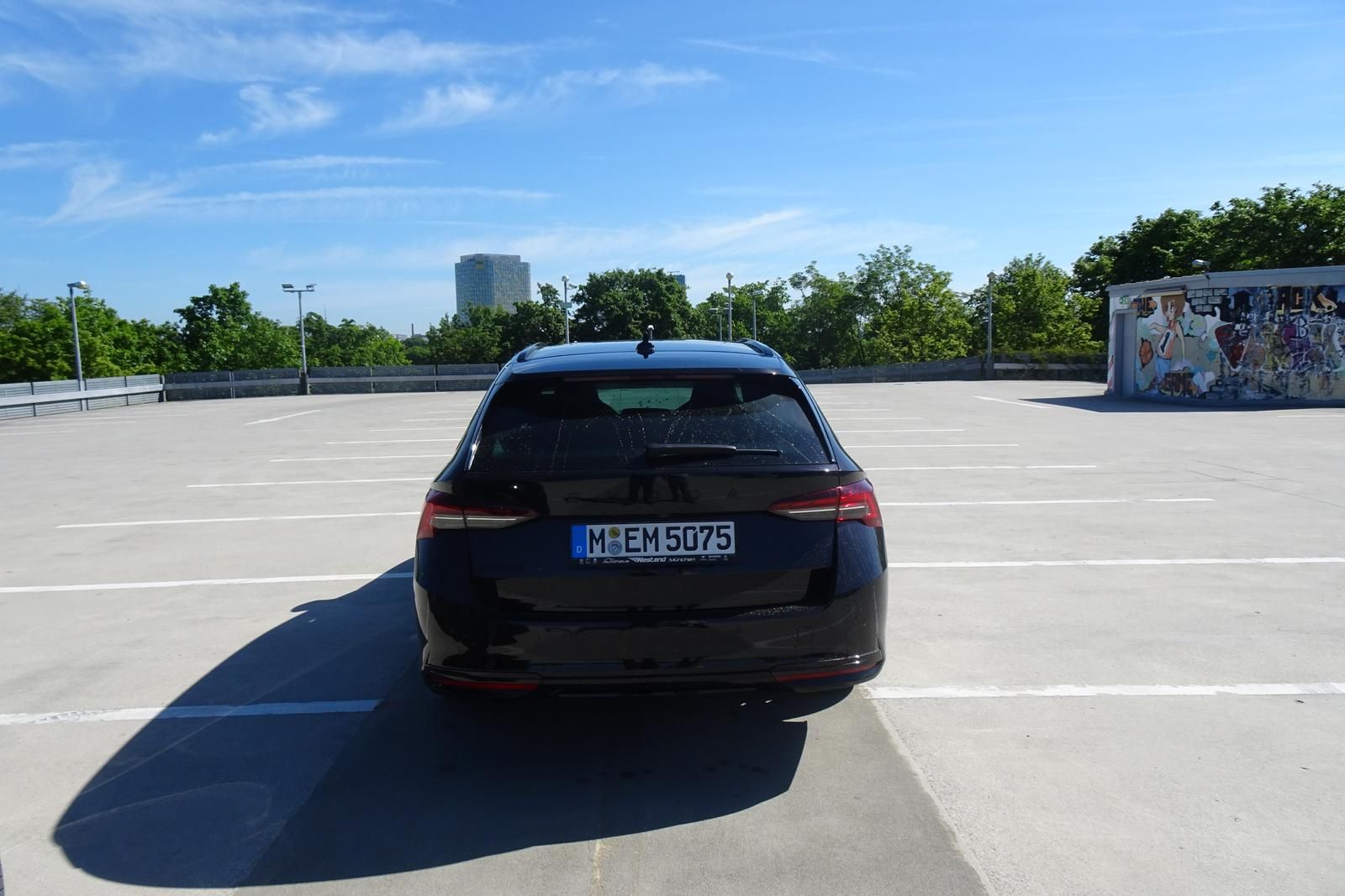 Fahrzeugabbildung SKODA Octavia Combi Sportline 2.0l TDI 110kW DSG AHK L