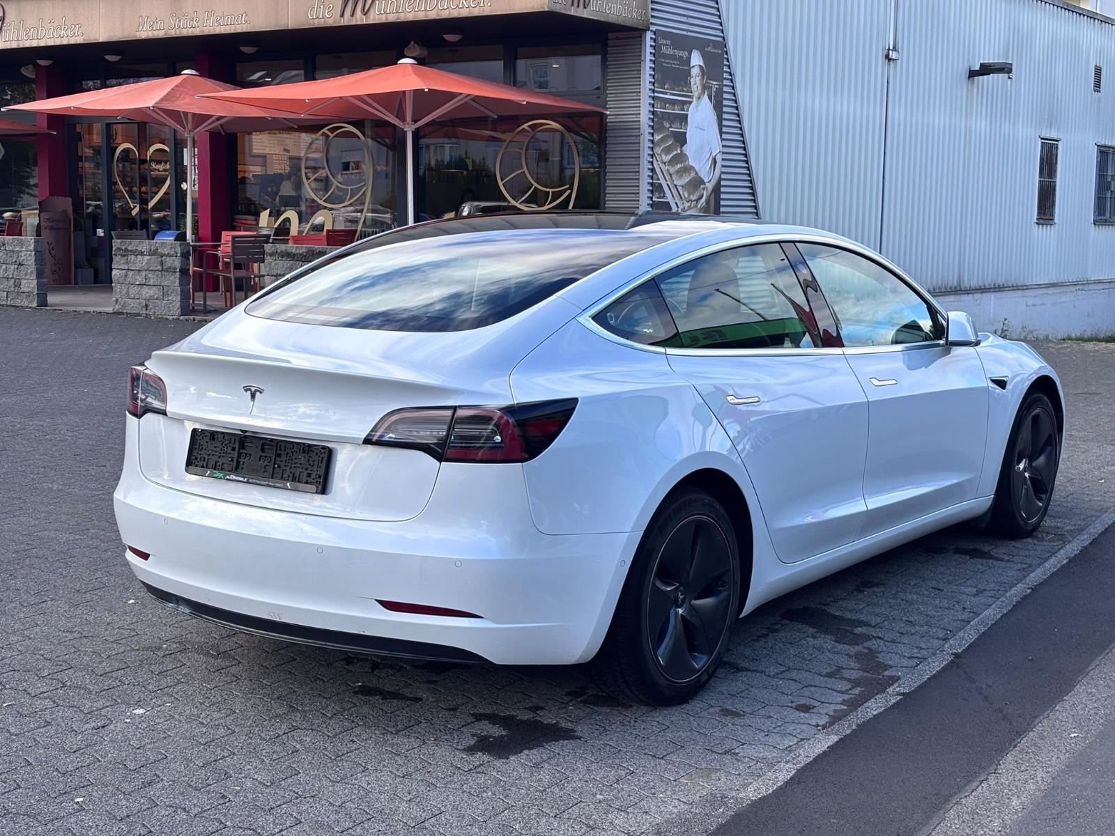 Tesla Model 3 Standard Range 306ch - 1ère main - Batterie LFP - Pompe à chaleur - Led