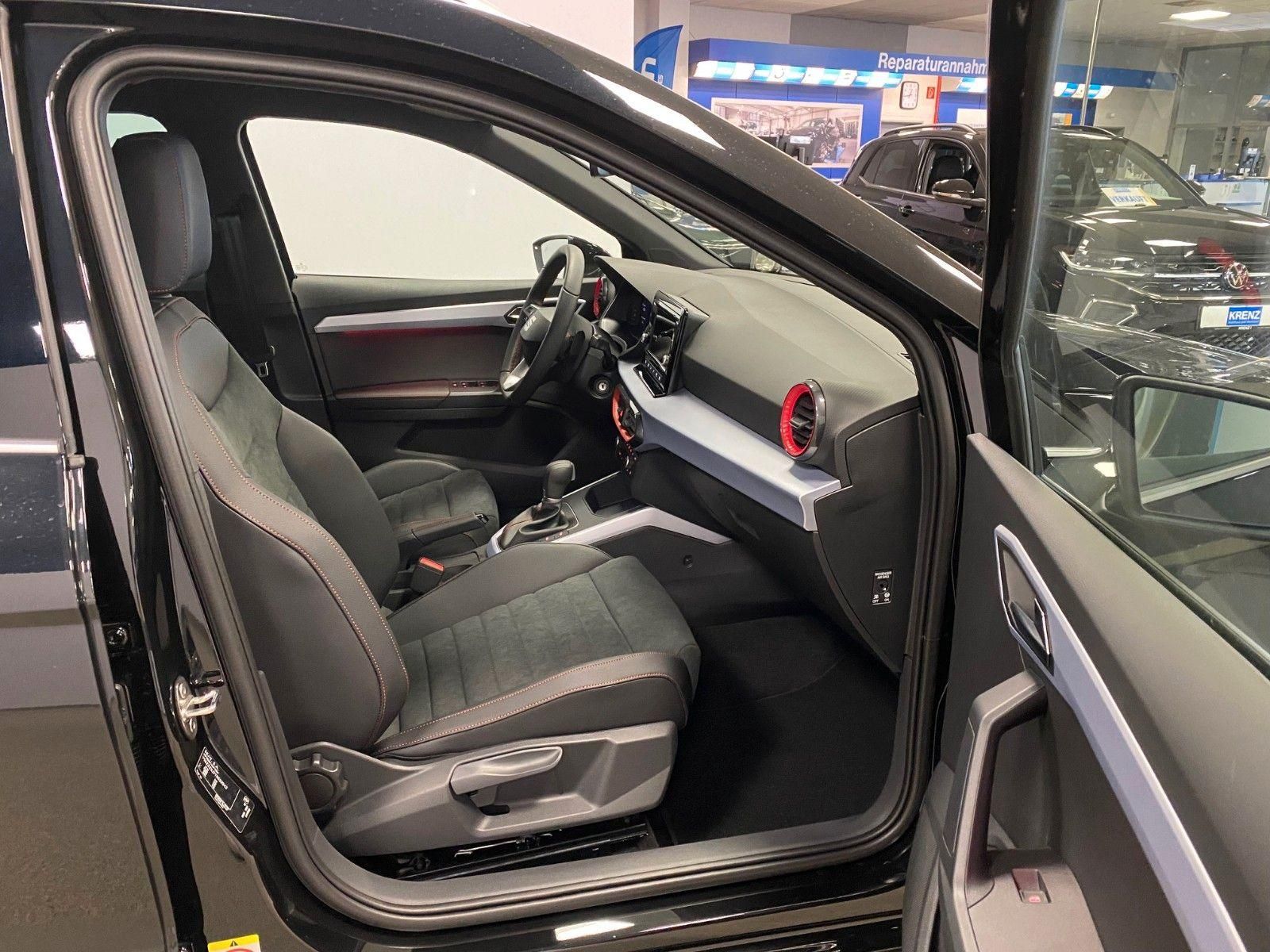 Fahrzeugabbildung SEAT Arona TSI FR DSG+AHK+5 Ja. GARANTIE+SPURWECHSEL+