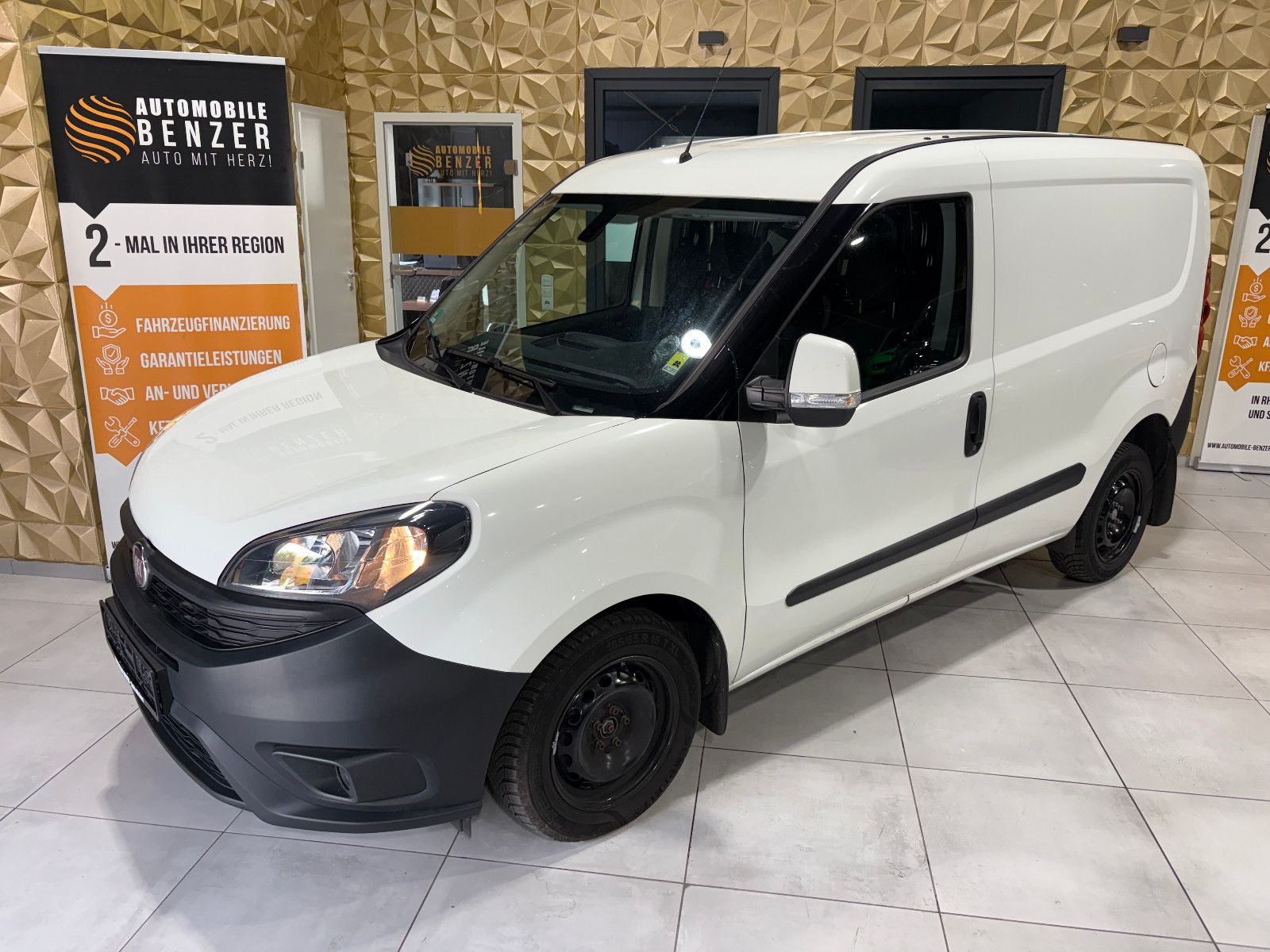 Fahrzeugabbildung Fiat Doblo SX Kasten/3-SITZ/PDC/KLIMA/TEMPOMAT