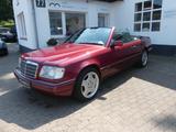 Mercedes-Benz E 220 Cabrio, 2. deutsche Hand, MB Scheckheft - Mercedes-Benz Gebrauchtwagen von 1993