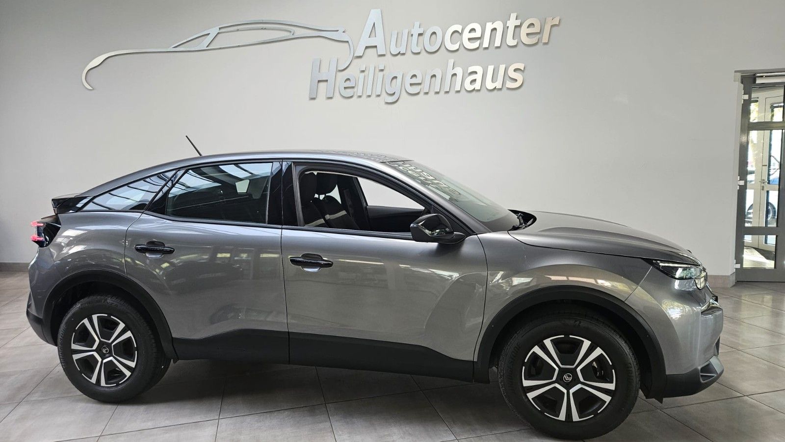 Citroën C4 Lim. YOU 1.2 Mild-Hybrid Autom. LED Tempo PDC imagem 2