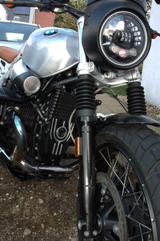BMW R nineT Scrambler Custom Roland Sands Design Top - Offers