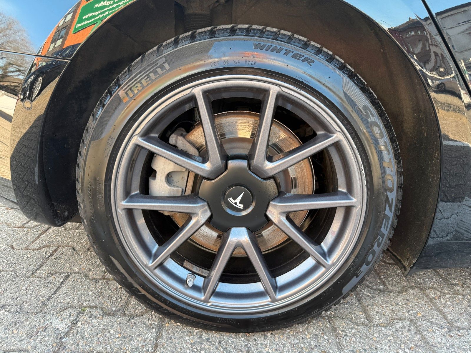 Fahrzeugabbildung Tesla Model 3 Long Range Dual AWD 1-Hand